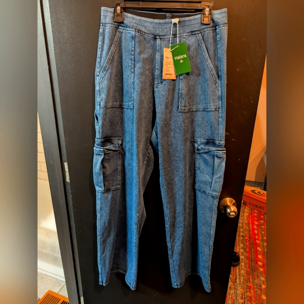 Women's Halara Cargo Jeans size LP